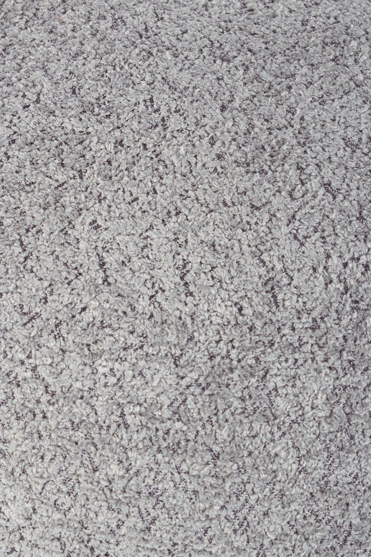 pouf dayla in tessuto grigio chiaro effetto bouclé e gambe in legno rubber wood, pouf contenitore pratico per riporre...