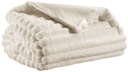 plaid alice neve, colore neve, taglia 130 x 160. plaid piegato in vista frontale su fondo bianco, perfetto per arredare...