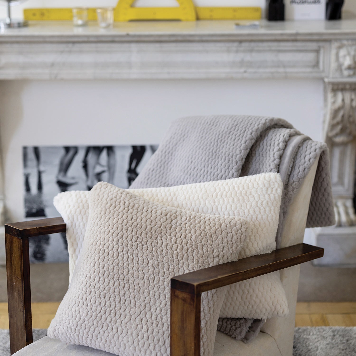 plaid georgia perla, colore perla, taglia 140 x 180. versatile e pratico per ogni angolo della casa, dal soggiorno alla...