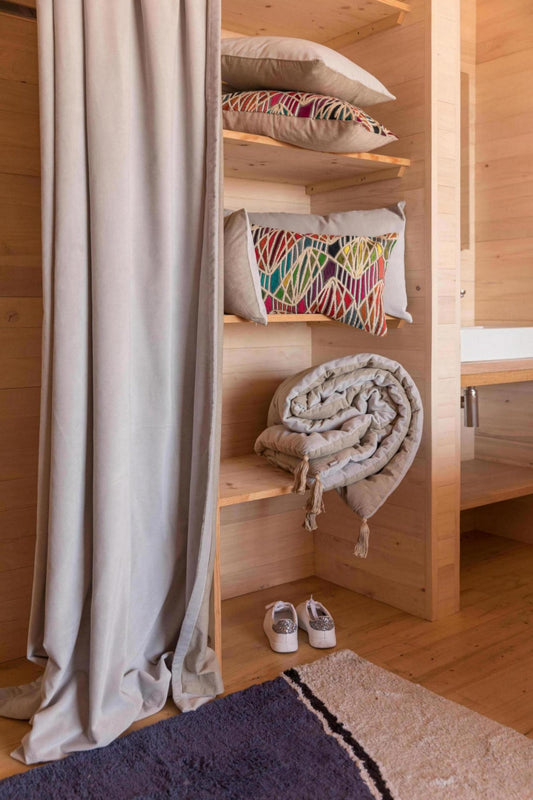 plaid a nodi elise perla, colore perla, taglia 140 x 200. coperta plaid soffice e calda, ideale per coccolarsi nelle...