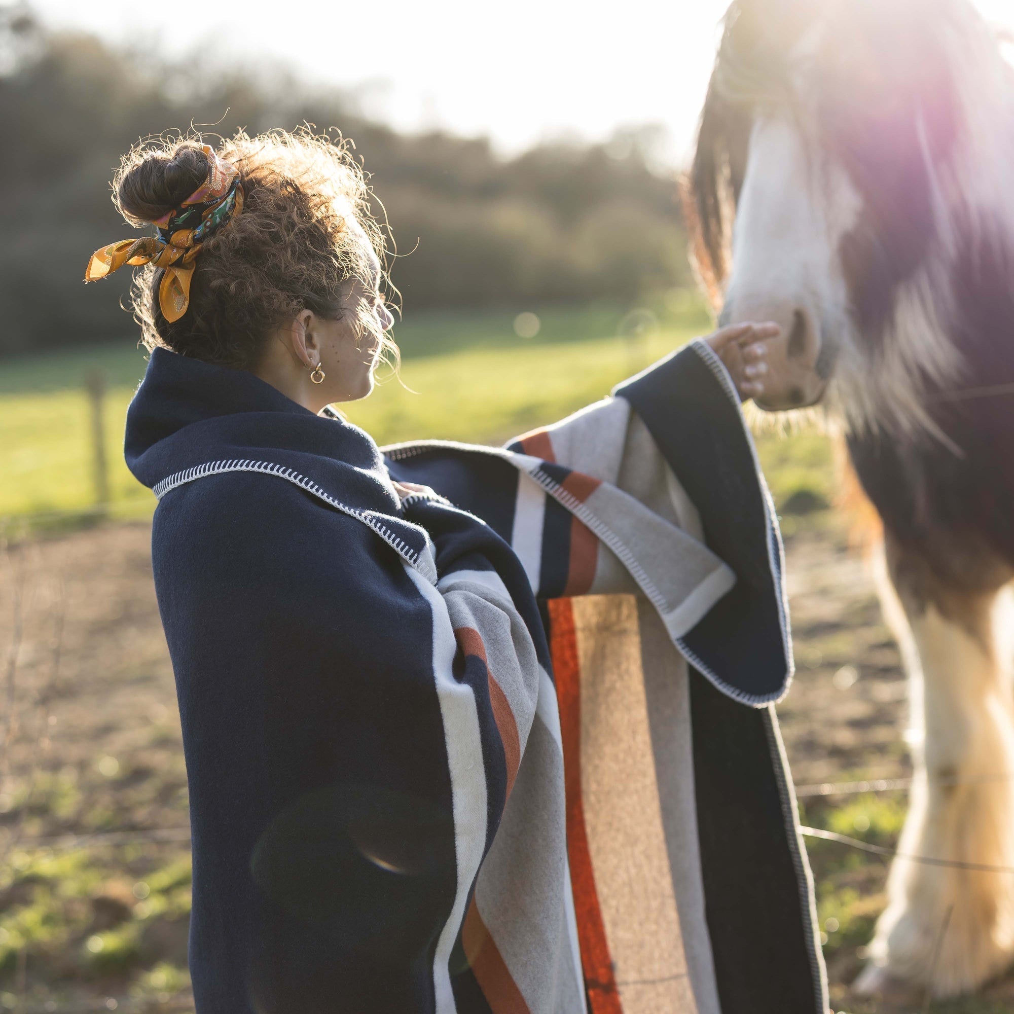 plaid jacquard riciclato gioia marina militare, colore marina militare, taglia 240 x 260. unisce morbidezza e design in un...