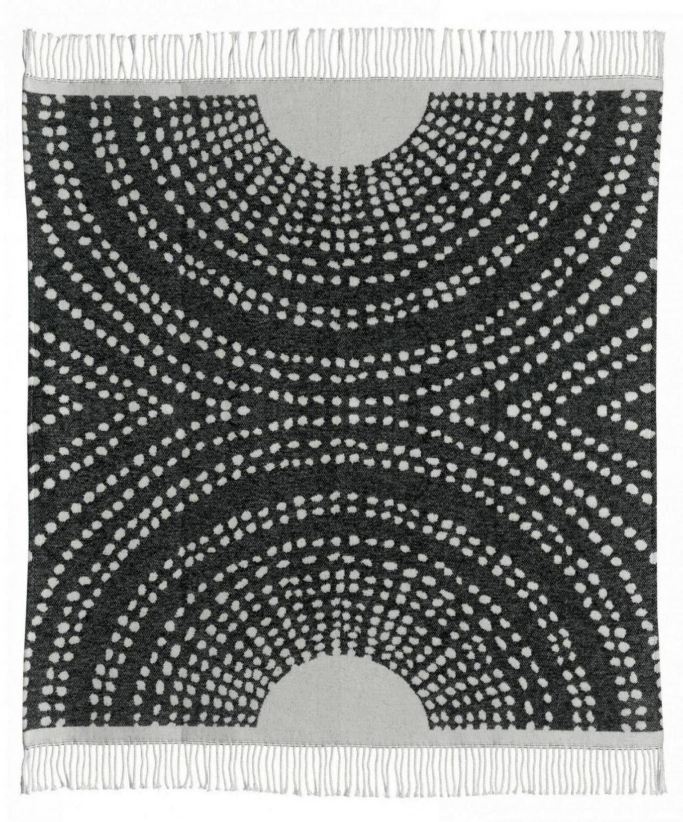 plaid riciclato taina carbone, colore carbone, taglia 127 x 160. plaid piegato in vista frontale su fondo bianco, perfetto...