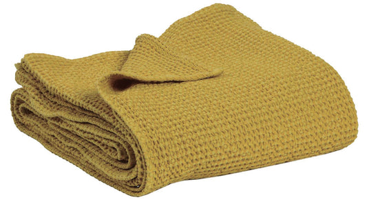 plaid riciclato maia badiane, colore badiane, taglia 140 x 200. plaid piegato in vista frontale su fondo bianco, perfetto...