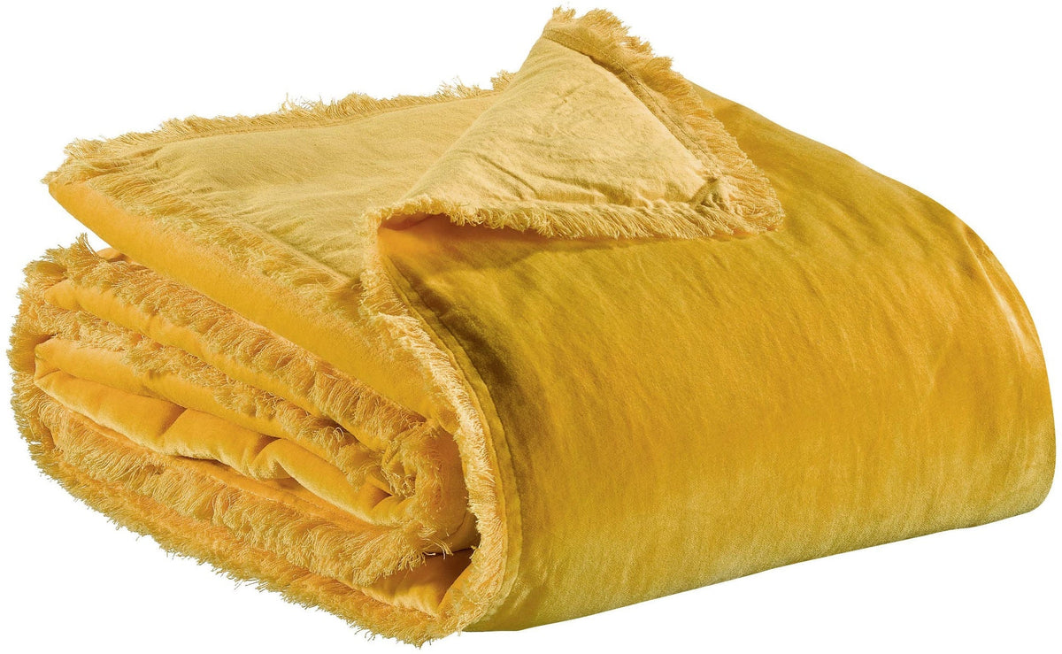 plaid tinta unita fara curry, colore curry, taglia 135 x 200. plaid piegato in vista frontale su fondo bianco, perfetto per...