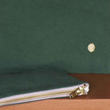 pochette iona nori, colore nori, taglia 11 x 14 x 1. dettaglio del prodotto da bagno