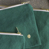 pochette iona nori, colore nori, taglia 14 x 19 x 1. dettaglio del prodotto da bagno