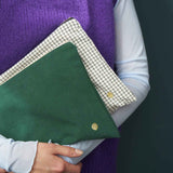 pochette iona nori, colore nori, taglia 19 x 28 x 1. dettaglio del prodotto da bagno