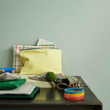 pochette iona luce del sole, colore luce del sole, taglia 19 x 28 x 1. dettaglio del prodotto da bagno