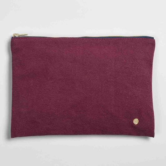 pochette iona vino, colore vino, taglia 19 x 28 x 1. dettaglio del prodotto da bagno