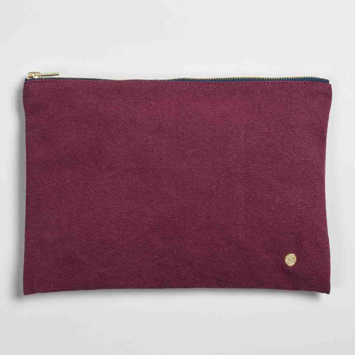 pochette iona vino, colore vino, taglia 19 x 28 x 1. dettaglio del prodotto da bagno