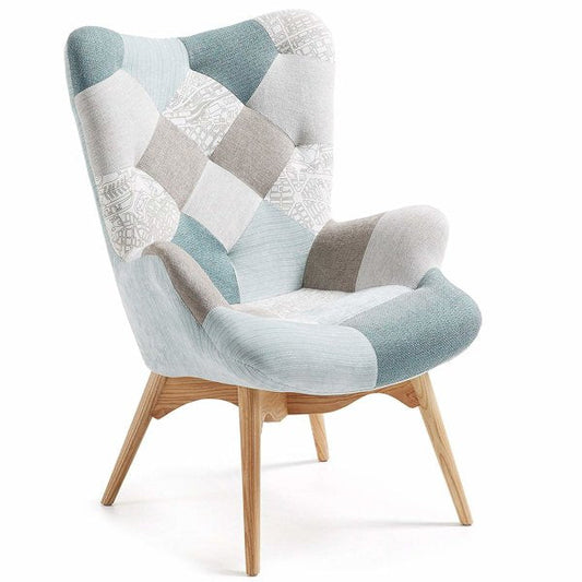poltroncina havana imbottita in tessuto patchwork azzurro, poltrona imbottita con struttura solida e design moderno