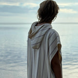 poncho marina pioggia viola, colore pioggia viola, taglia 95 x 80. ottimo da indossare sopra il costume o con un outfit estivo