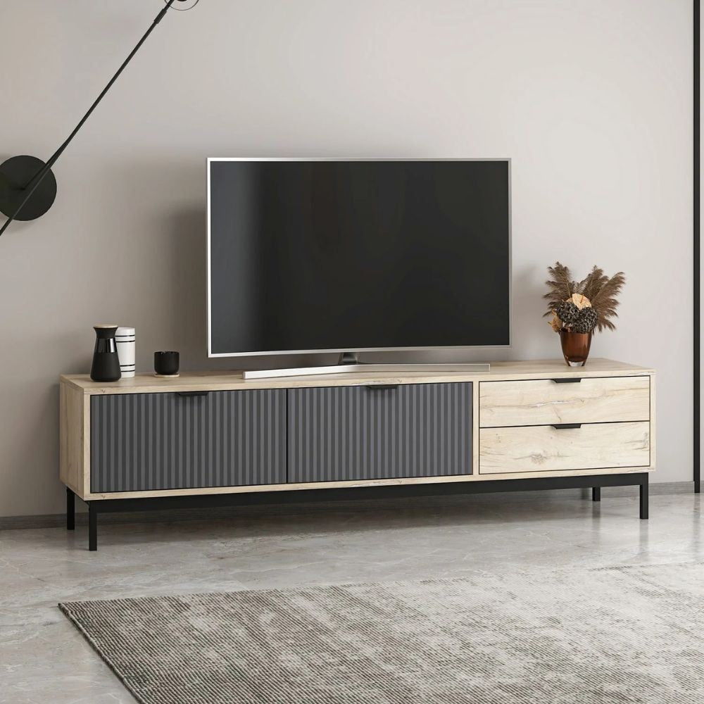 porta tv esta con 2 ante antracite e 2 cassetti rovere sonoma, dettaglio delle ante e finiture in legno naturale