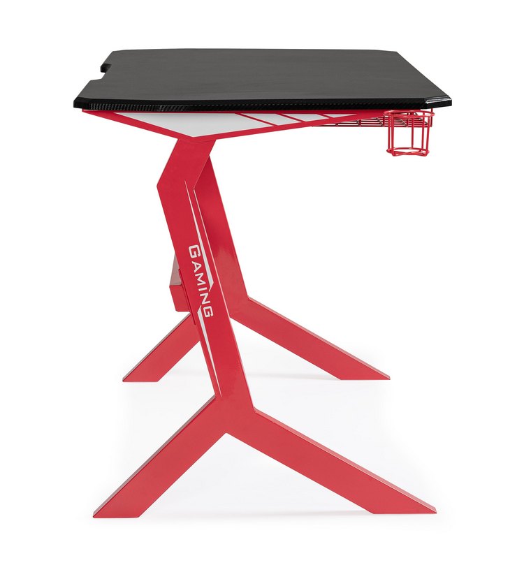 scrivania gaming in legno e pvc nero con base acciaio rosso, 118 x 65 cm, ambientazione d’arredo con il prodotto protagonista