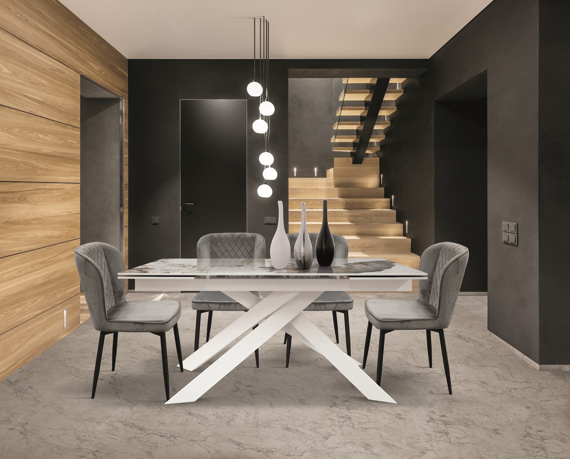 set di 4 sedie soho effetto velluto grigio, dettaglio della struttura in legno, metallo o plastica