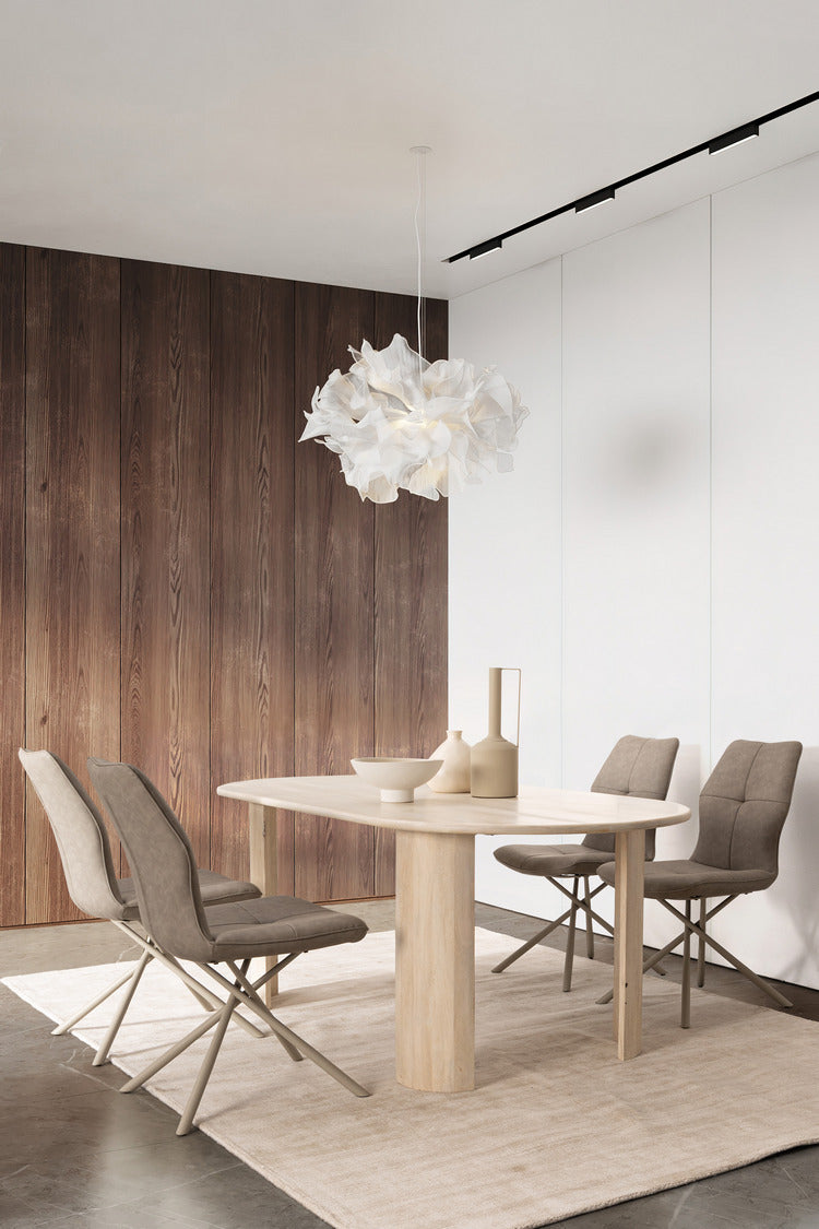 set di 2 sedie kepler in similpelle tortora e gambe incrociate beige, materiali resistenti per uso quotidiano