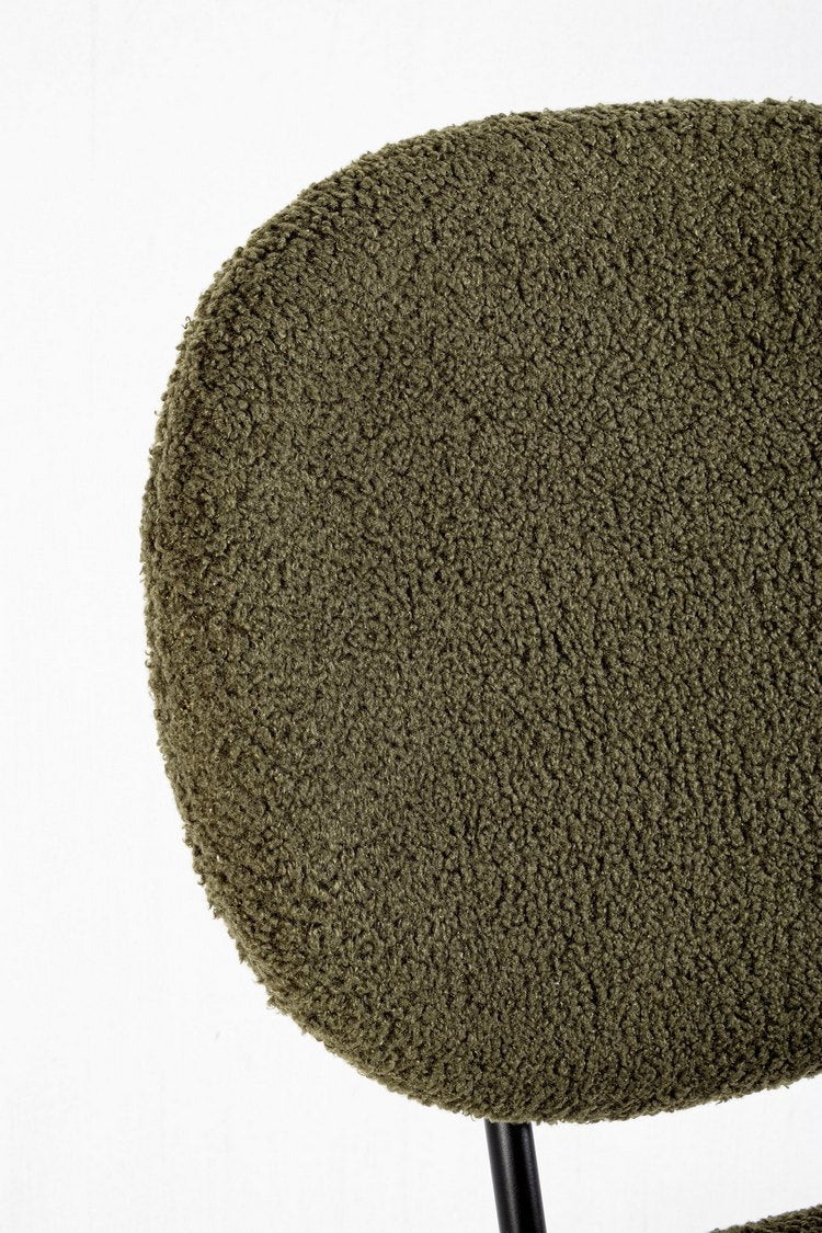 set di 2 sedie maddie in tessuto verde e base acciaio nero, facile da abbinare a qualsiasi stile d’arredo