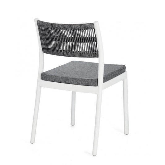 set di 4 sedie alvin in polipropilene bianco e corda intrecciata grigio scuro, impilabili, dettaglio della finitura in...