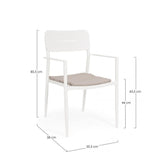 set di 4 sedie nebula in alluminio bianco con cuscino tortora impermeabile, con braccioli, ambientazione su terrazza,...