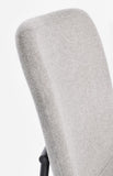 set di 4 sedie rinas grigio chiaro e gambe acciaio nero, facile da abbinare a qualsiasi stile d’arredo