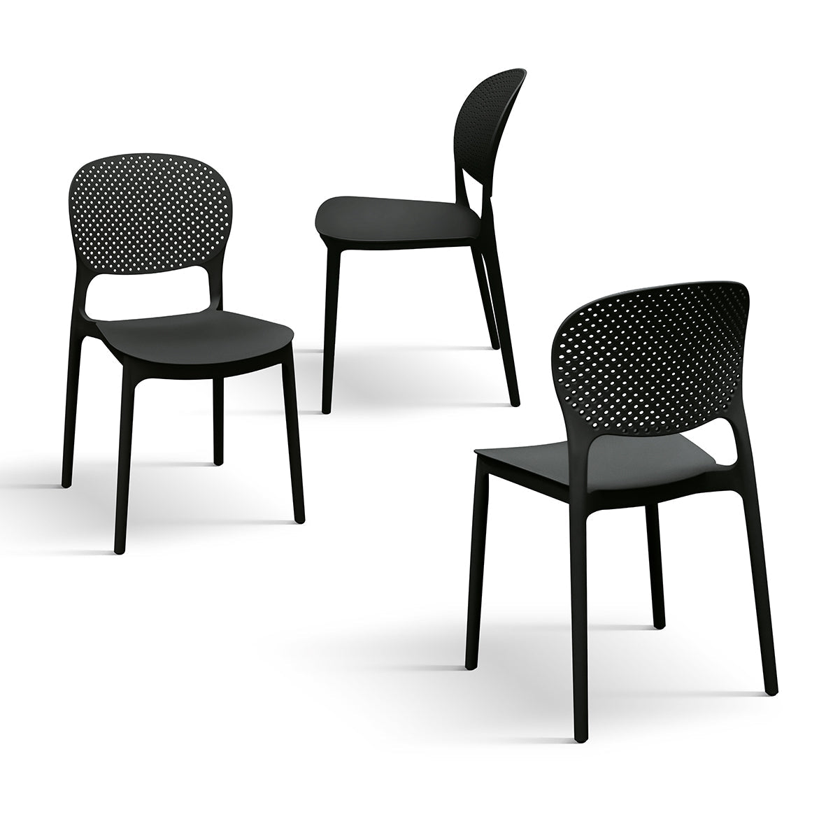 set di 4 sedie alicante in polipropilene nero, dettaglio della finitura in metallo, plastica o legno trattato