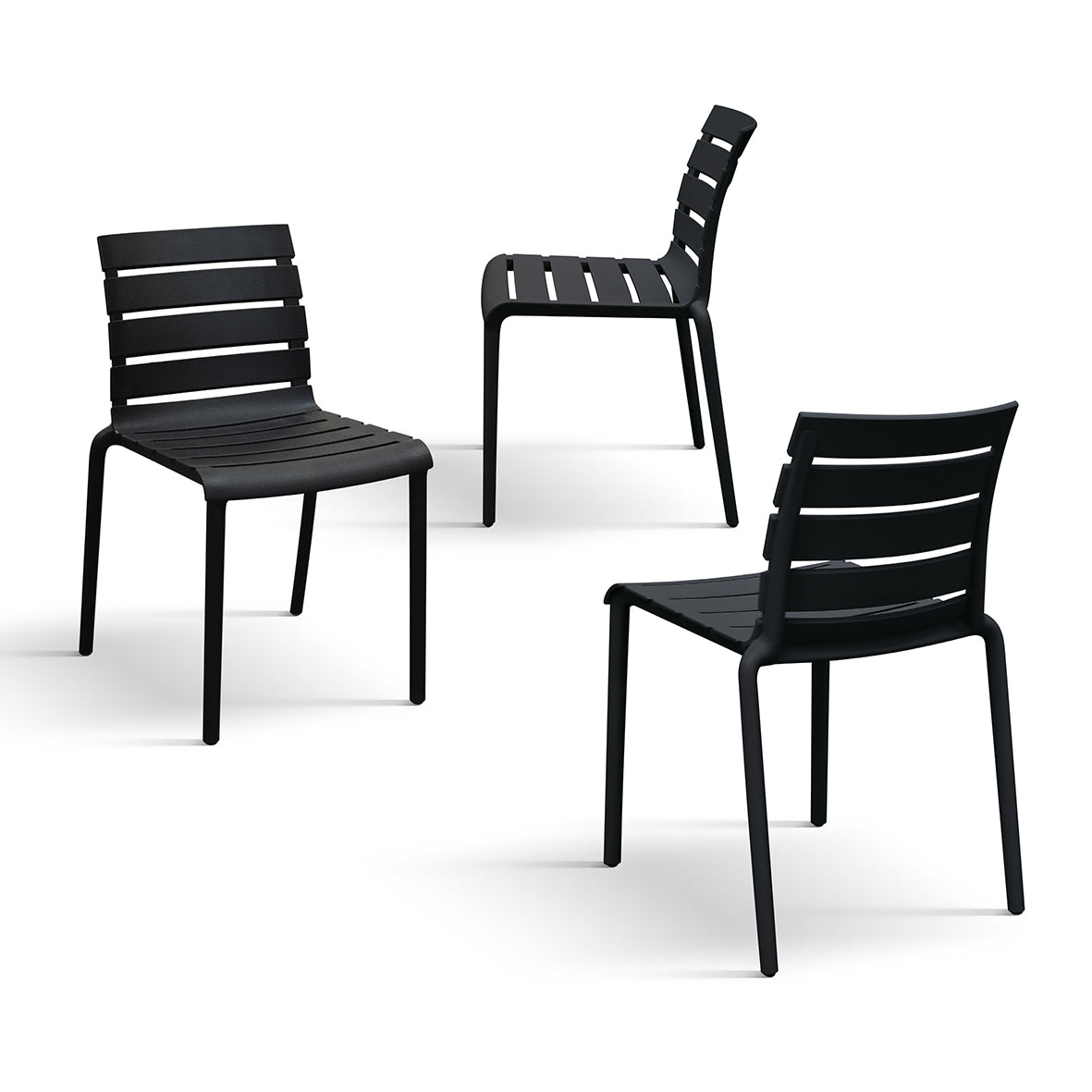 set di 6 sedie gandia in polipropilene nero, impilabili, dettaglio della finitura in metallo, plastica o legno trattato