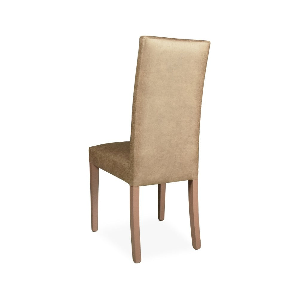 sedia montecarlo 3 bottoni tessuto manila camel struttura in tinta, vista ambientata in soggiorno o sala da pranzo