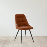 sedia imbottita cascade in tessuto colore ruggine, sedia imbottita con rivestimento in tessuto o velluto