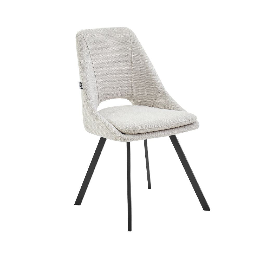 sedia imbottita blauss in tessuto ecrù, dettaglio dell’imbottitura morbida e confortevole