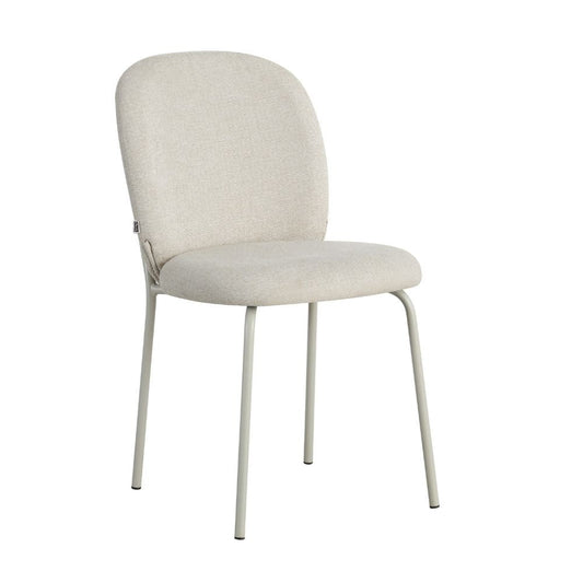 sedia imbottita turi in tessuto ecrù, dettaglio dell’imbottitura morbida e confortevole