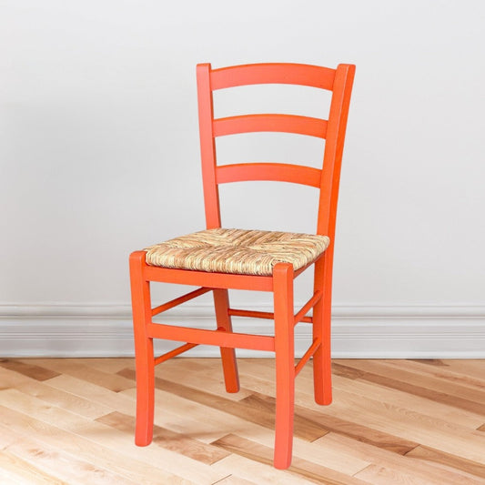sedia venezia colore anilina arancio in legno di faggio con seduta in paglia, dettaglio della lavorazione naturale del legno