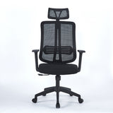 poltrona ufficio satia in tessuto e mesh nero con base nera, dettaglio di schienale regolabile e braccioli imbottiti