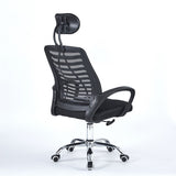 poltrona ufficio colin 46x62x107 cm. in tessuto e mesh nero e base cromata, vista ambientata in studio o postazione di lavoro