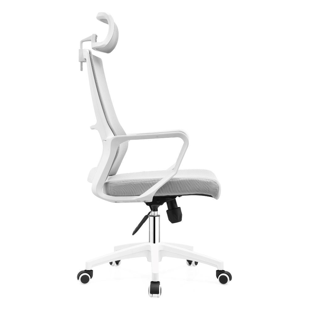 poltrona ufficio ica con schienale in rete e poggiatesta regolabile colore bianco, perfetta per lunghe sessioni di lavoro al computer