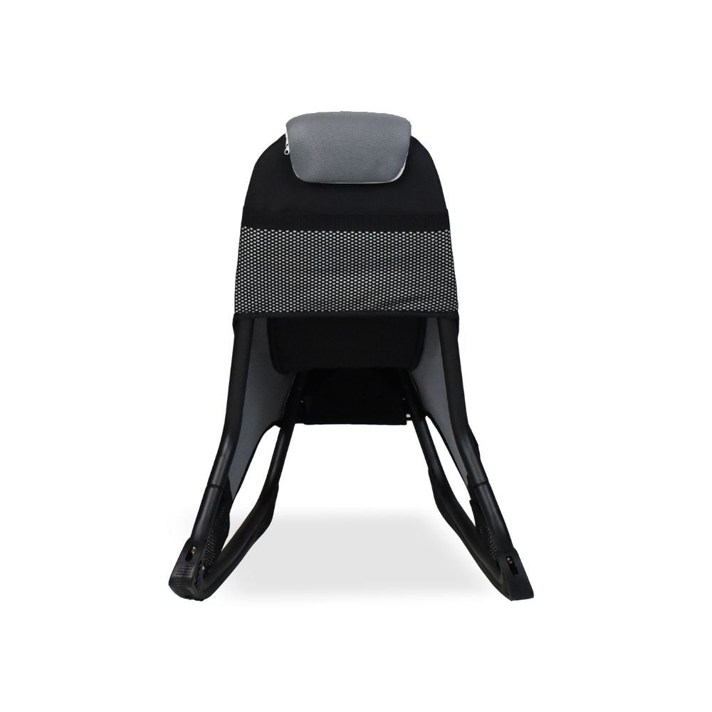 sedia gaming rocky con seduta imbottita in rete bicolore nero e grigio, base girevole con ruote per massima mobilità