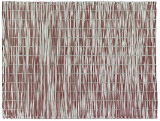 set da tavola treza fecce di vino, colore fecce di vino, taglia 33 x 45. coordinato da tavola piegato con vista completa su sfondo neutro