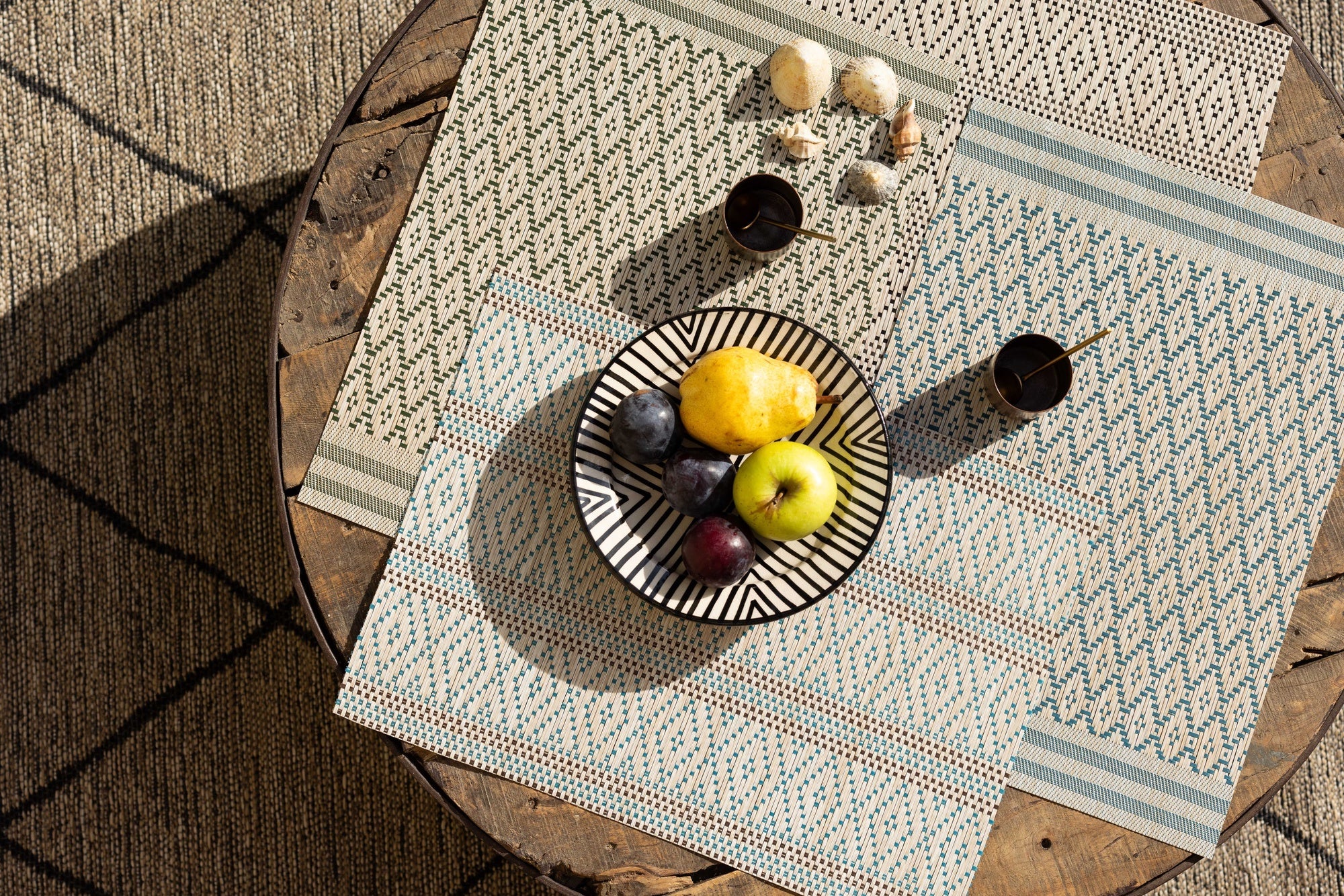 set da tavola kadra verde abete, colore verde abete, taglia 33 x 45. ideale per colazioni, pranzi e cene con ospiti