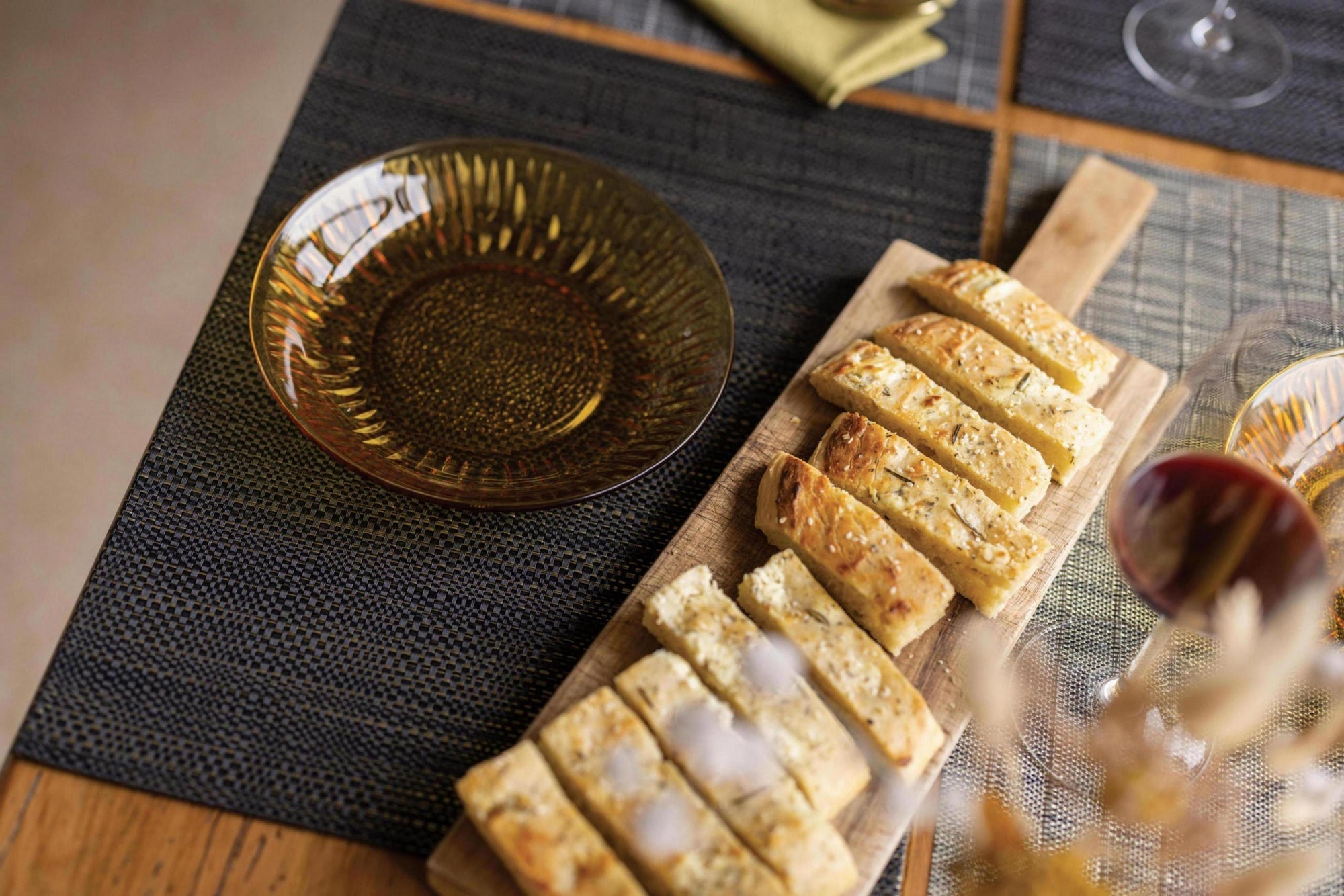 set da tavola canna ambra/oro, colore ambra/oro, taglia 33 x 45. aggiunge stile e raffinatezza alla tavola