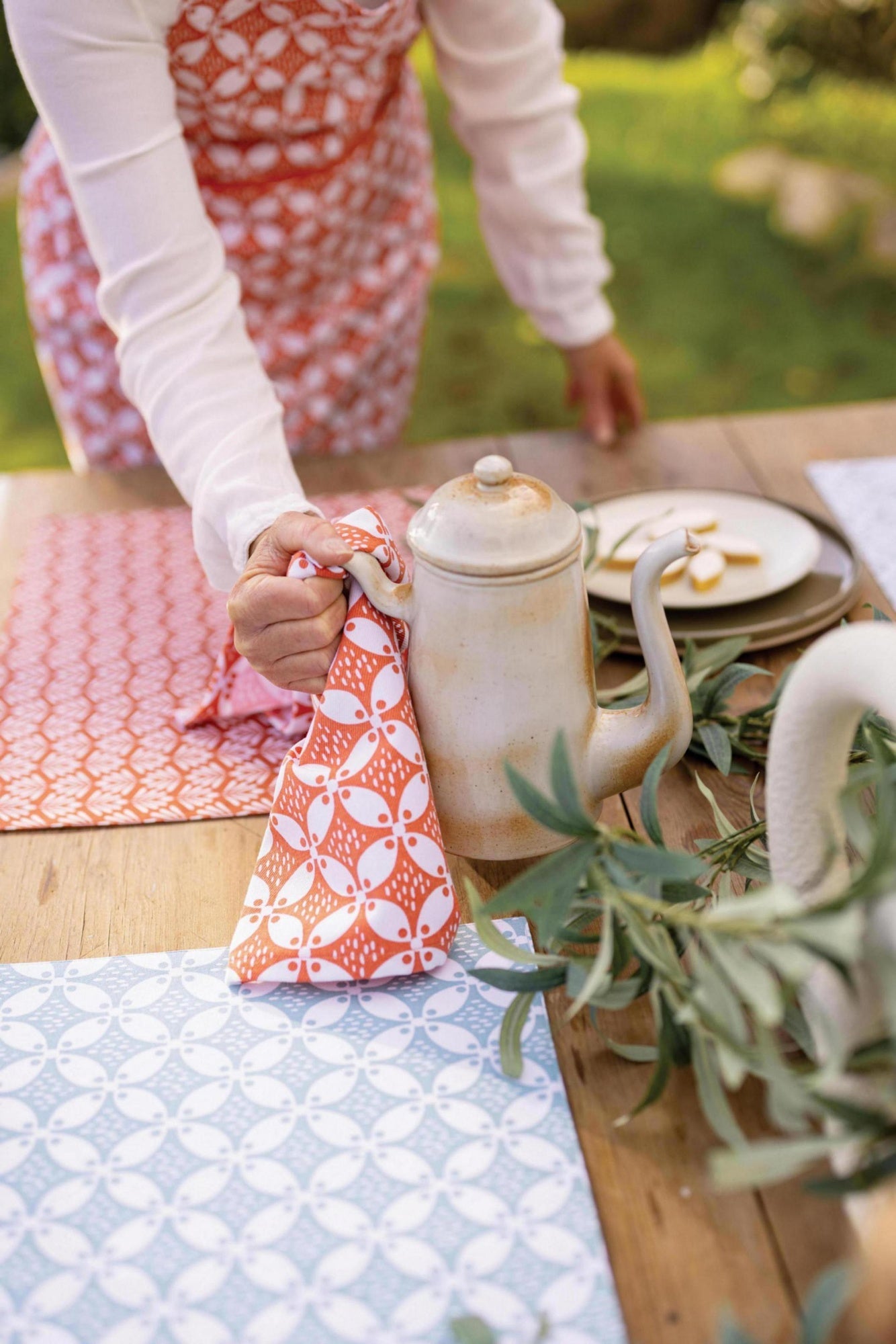 set da tavola rivestito riciclato fatou alizée, colore alizée, taglia 33 x 48. aggiunge stile e raffinatezza alla tavola