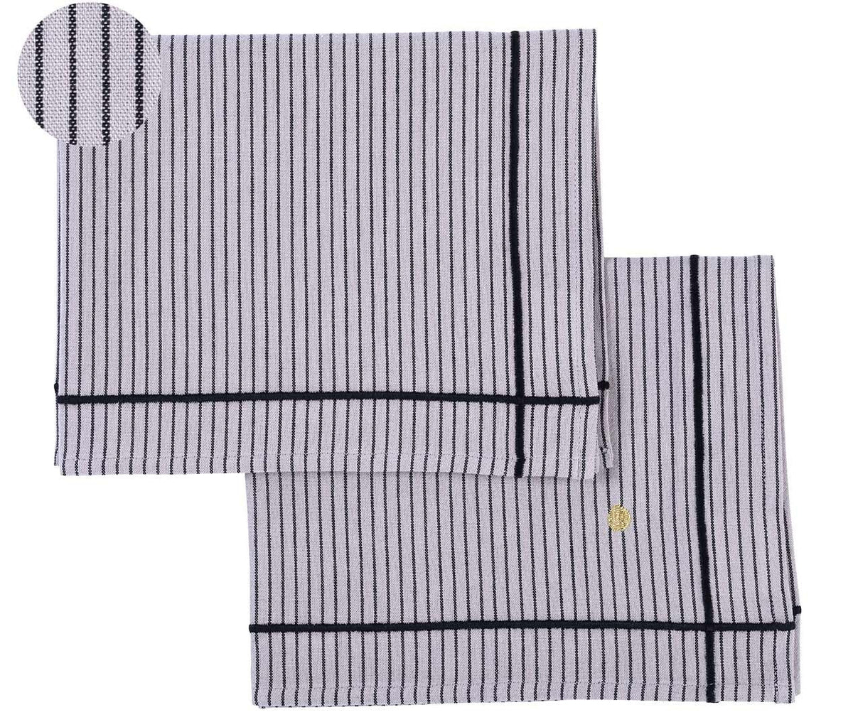 set di 2 tovagliette leonie pepe rosa, colore pepe rosa, taglia 40 x 50. tovaglietta in tessuto naturale perfettamente disposta su tavolo in legno