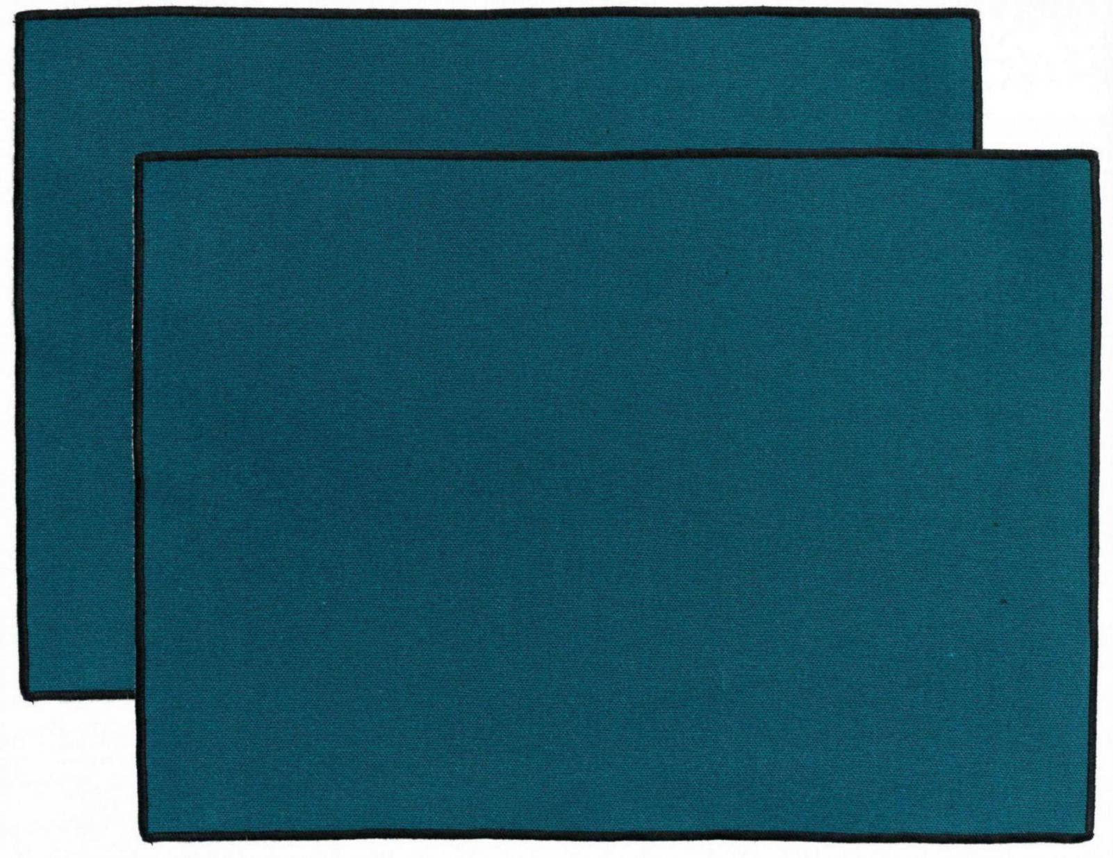 set di 2 tovagliette riciclate laora pavone, colore pavone, taglia 33 x 45. tovaglietta in tessuto naturale perfettamente disposta su tavolo in legno