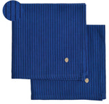 set di 2 tovaglioli leonie indaco, colore indaco, taglia 40 x 40. tovagliolo piegato con cura su sfondo neutro, dettaglio tessuto e cuciture