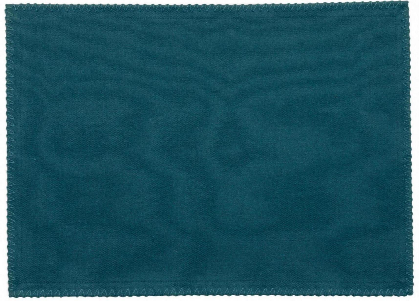 set di 4 tovagliette riciclate delia pavone, colore pavone, taglia 33 x 45. tovaglietta in tessuto naturale perfettamente disposta su tavolo in legno