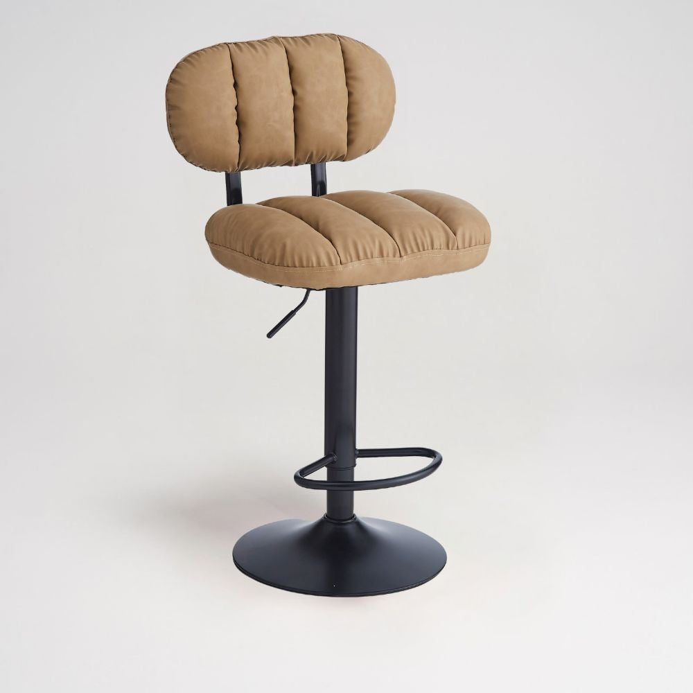 sgabello tati con seduta in ecopelle cammello e gamba in metallo nero, sgabello moderno per cucina, bar o penisola