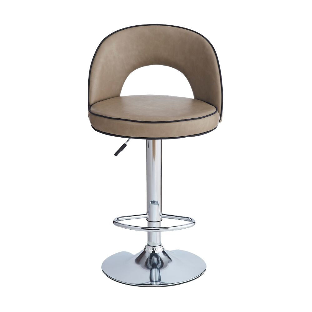 sgabello lisa con seduta in ecopelle tortora e gamba in metallo inox, vista ambientata accanto a bancone o isola