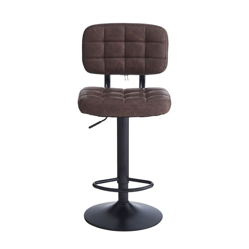 sgabello mavi con seduta e schienale in ecopelle brown e gamba in metallo nero, dettaglio della seduta imbottita o in legno