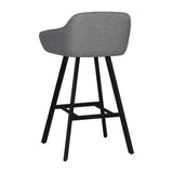 sgabello mey in tessuto nordic 16 grigio cenere con gambe in metallo nere, vista ambientata accanto a bancone o isola