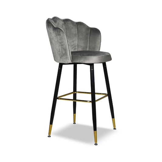 sgabello estro in velluto grigio con terminali dorati, dettaglio della seduta imbottita o in legno