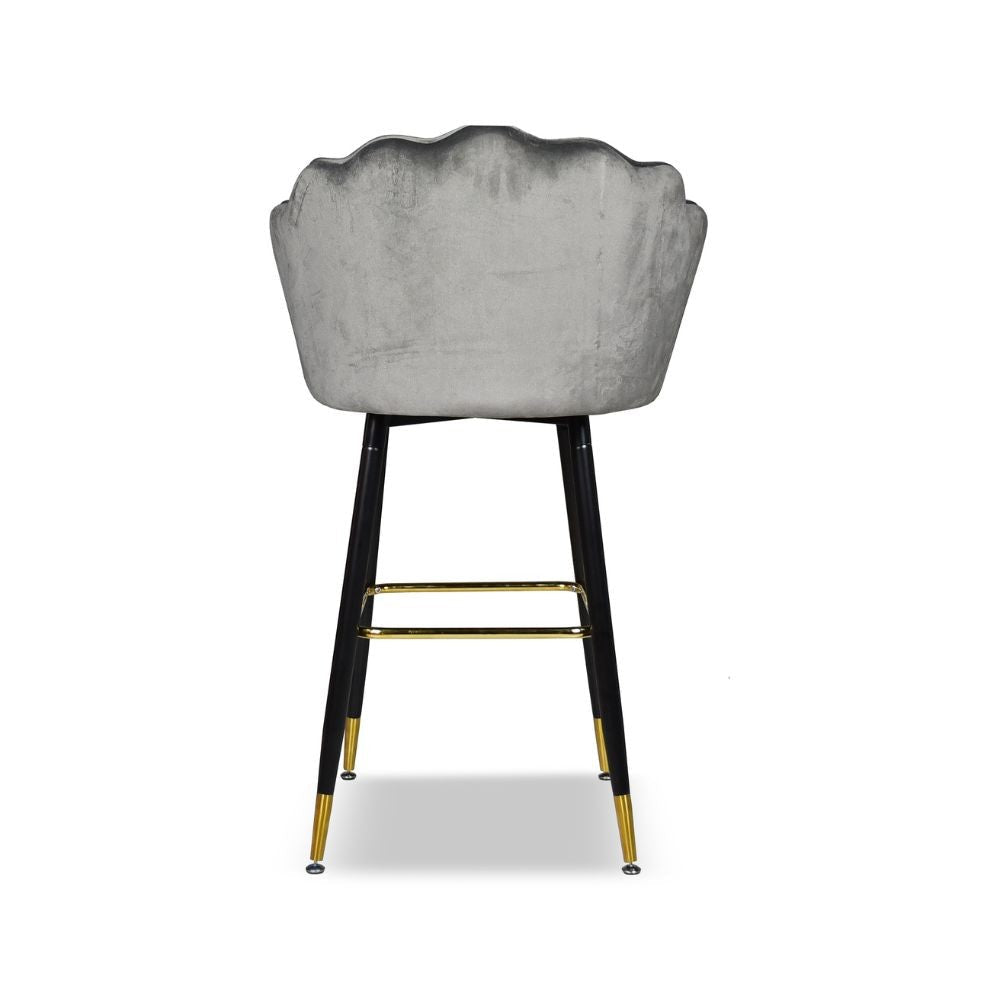 sgabello estro in velluto grigio con terminali dorati, struttura stabile in metallo o legno massello