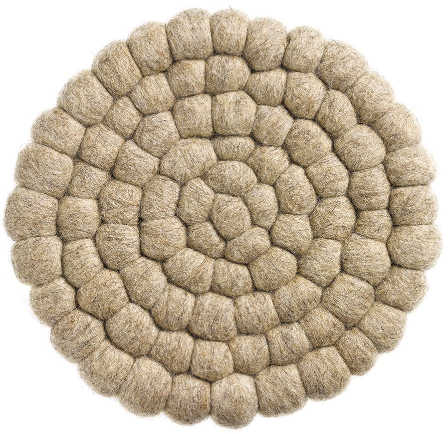 sottopentola riciclato brian naturale, colore naturale, taglia diamètre 20. accessorio da cucina mostrato in dettaglio su sfondo neutro